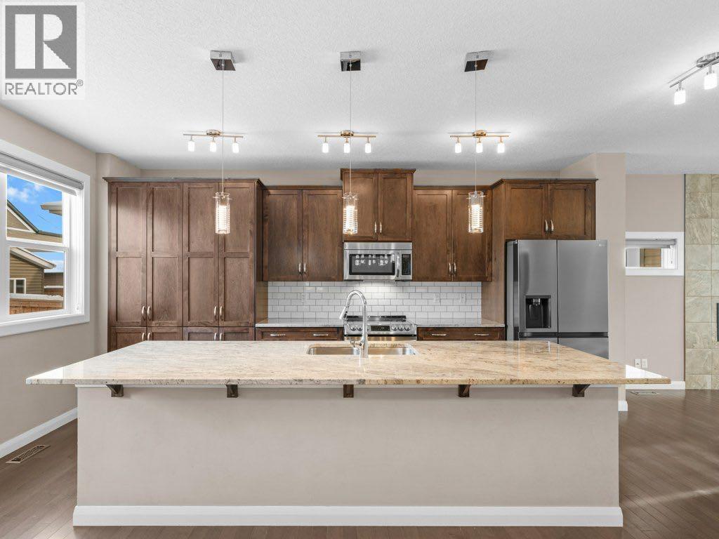 1023 Evanston Drive Nw, Calgary, Alberta  T3P 0K4 - Photo 4 - A2270907