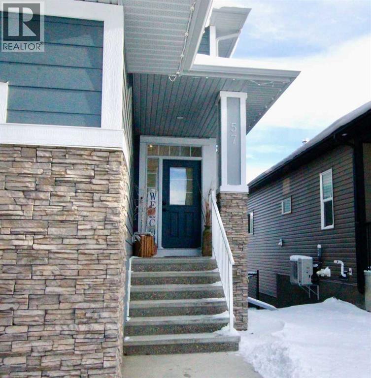 57 Ranchers Way, Okotoks, Alberta  T1S 4C8 - Photo 2 - A2256165