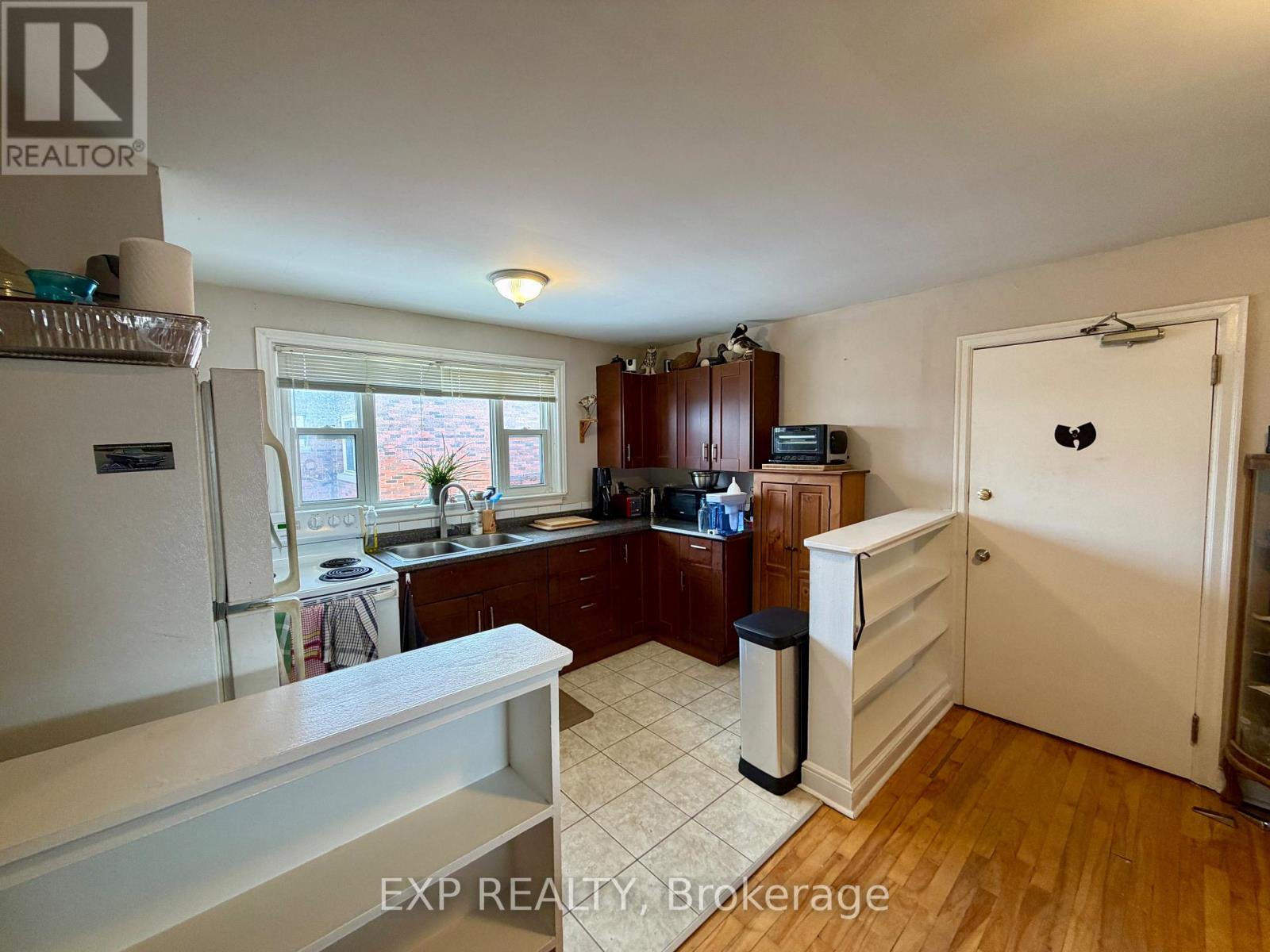 5 - 725 Melbourne Avenue, Ottawa, Ontario  K2A 1X4 - Photo 3 - X12653446