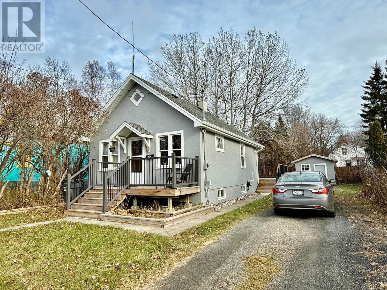 265 Ray Blvd, Thunder Bay, Ontario  P7B 4E3 - Photo 1 - TB253519