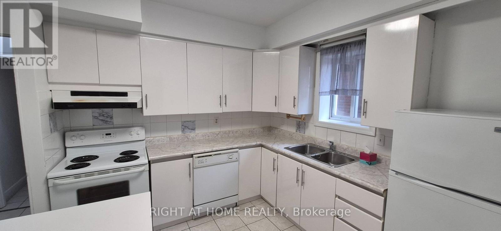 Main Floor - 1644 Dufferin Street W, Toronto, Ontario  M6H 3L8 - Photo 5 - W12434369