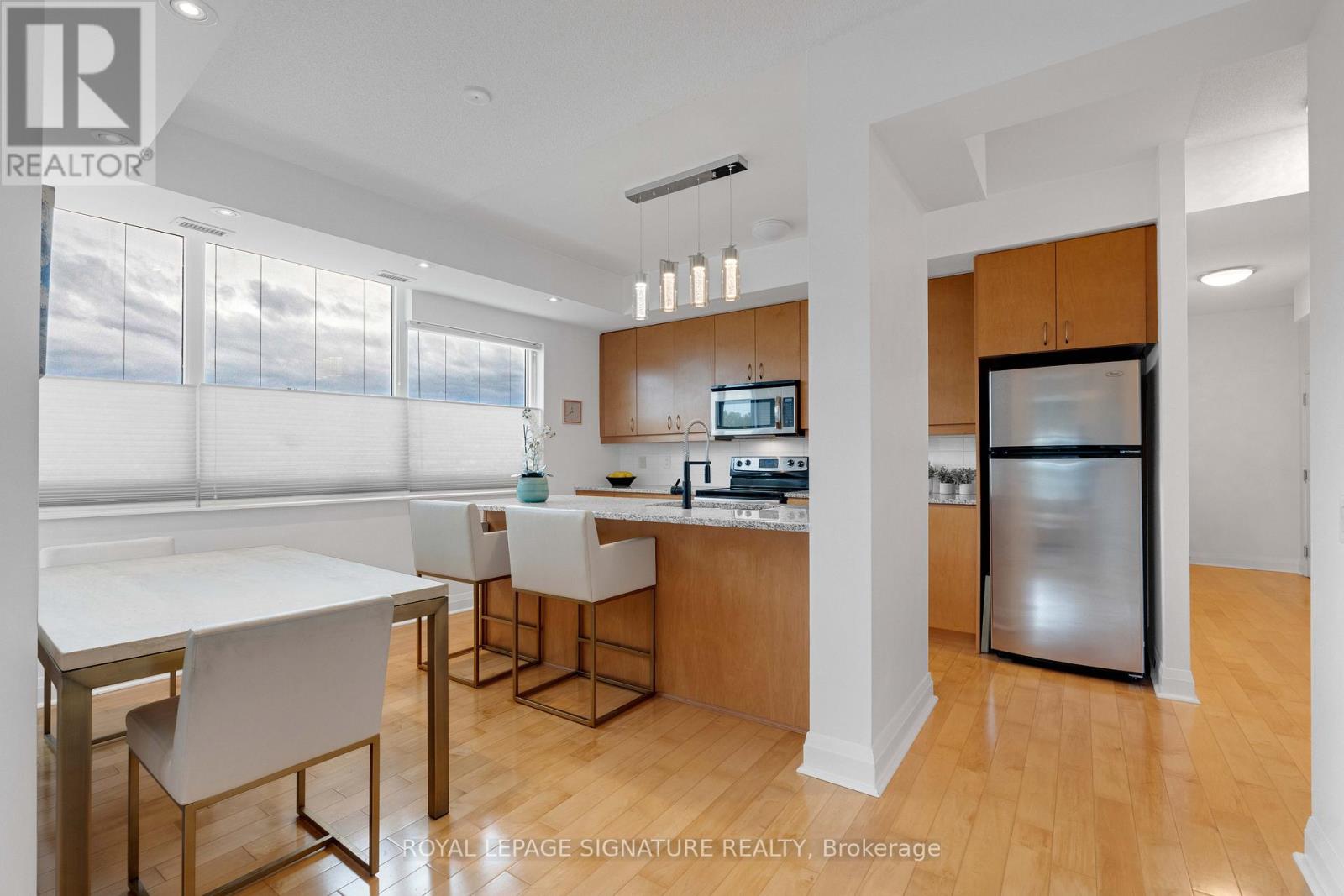 203 - 1 Hurontario Street, Mississauga, Ontario  L5G 0A3 - Photo 11 - W12477771