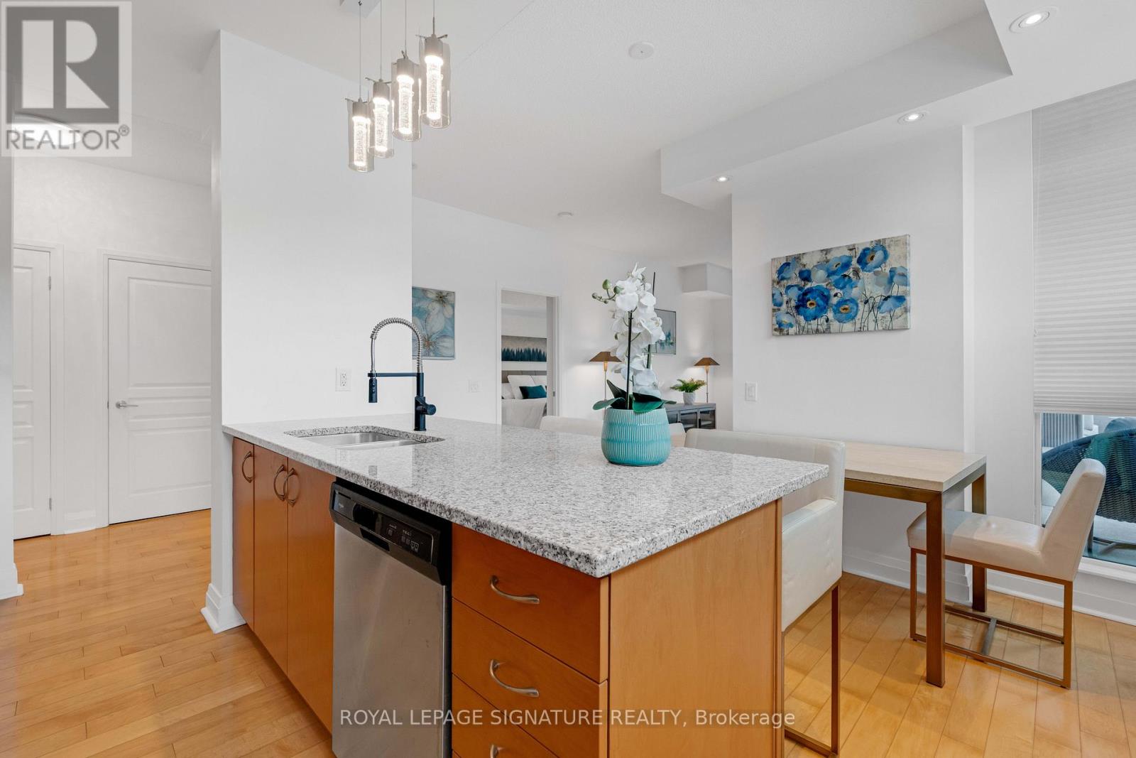 203 - 1 Hurontario Street, Mississauga, Ontario  L5G 0A3 - Photo 14 - W12477771