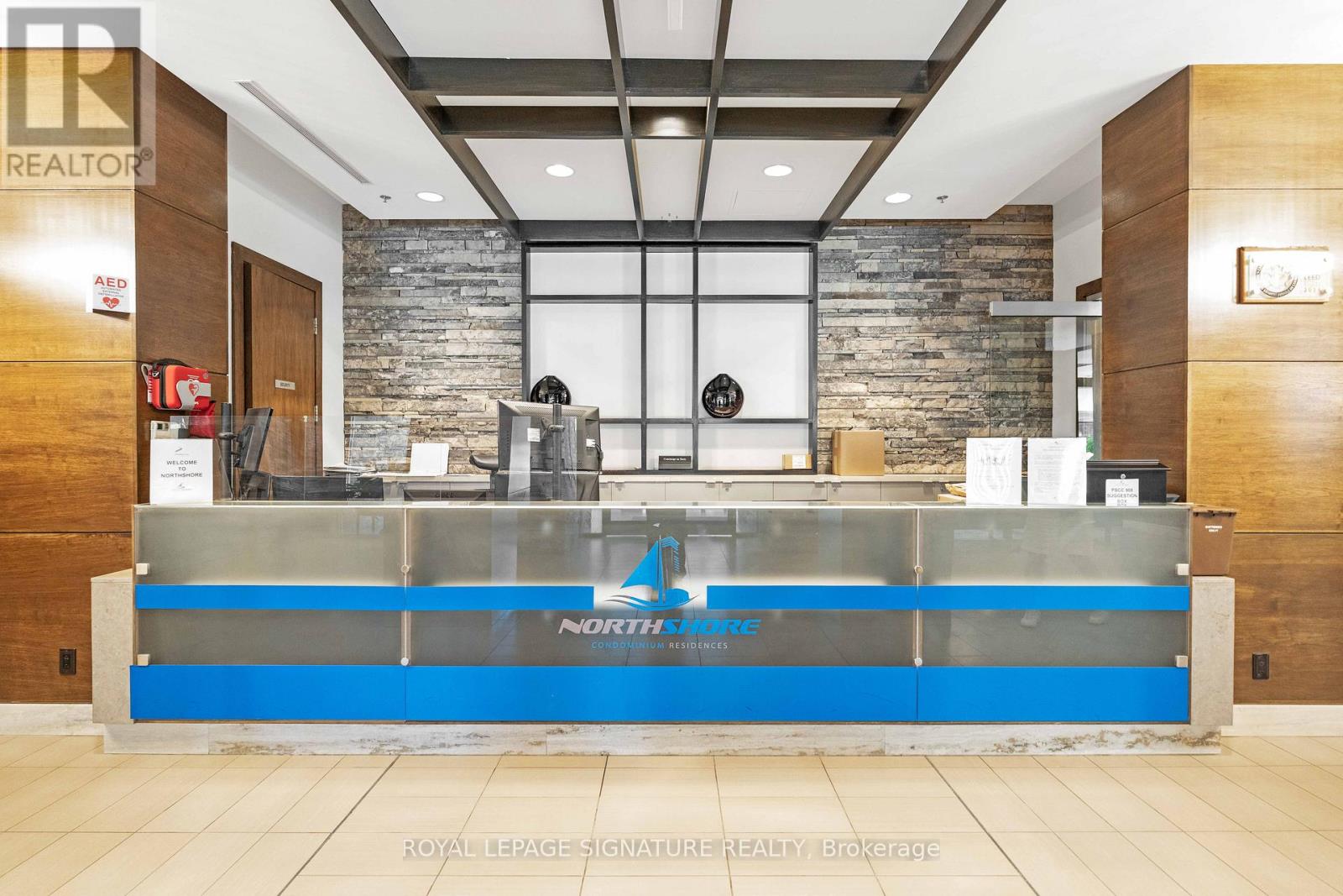 203 - 1 Hurontario Street, Mississauga, Ontario  L5G 0A3 - Photo 3 - W12477771