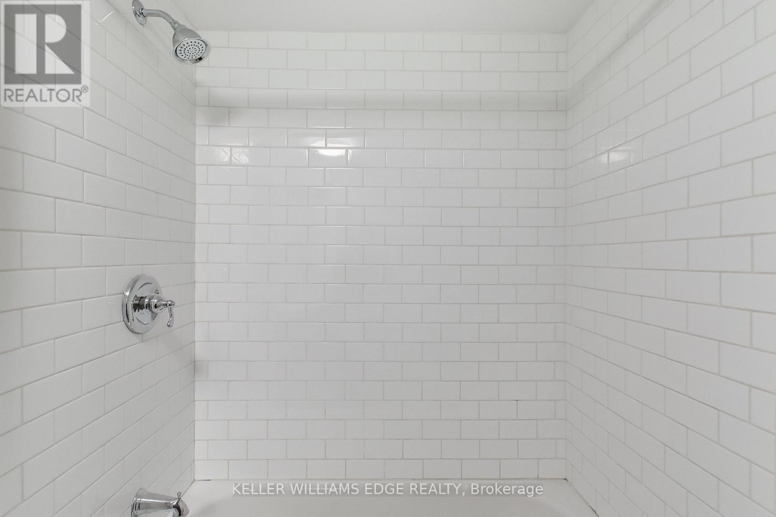 2 - 672 Castleguard Crescent, Burlington, Ontario  L7N 2W6 - Photo 21 - W12488246