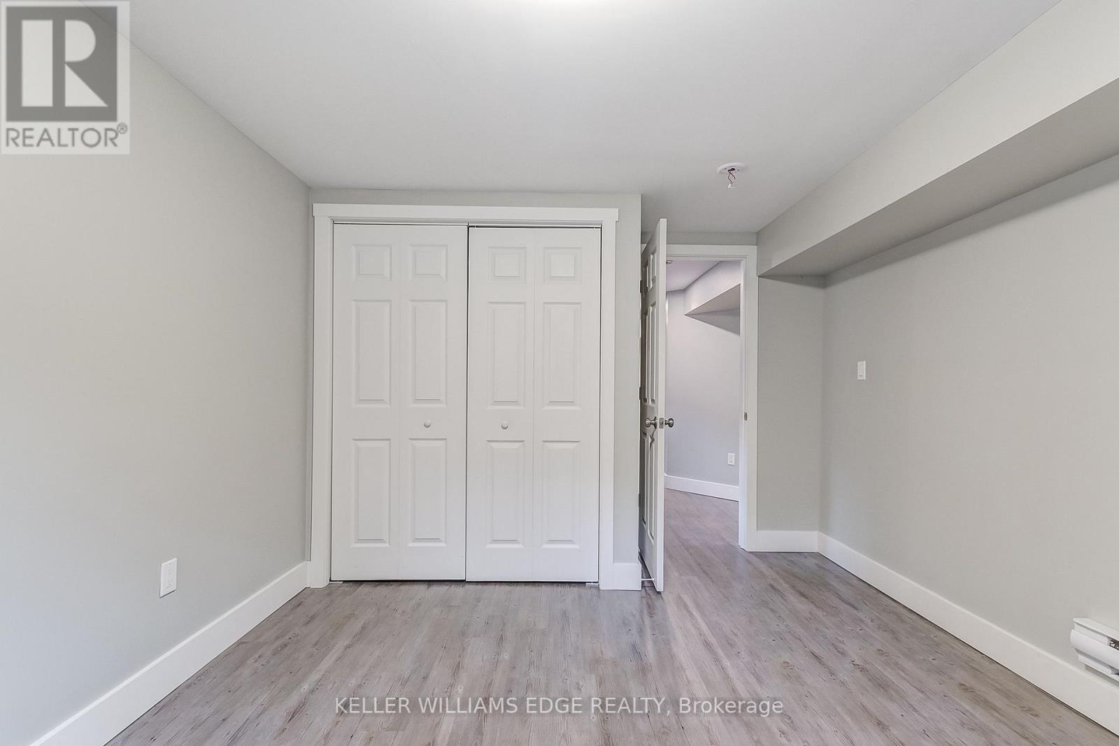 2 - 672 Castleguard Crescent, Burlington, Ontario  L7N 2W6 - Photo 19 - W12488246