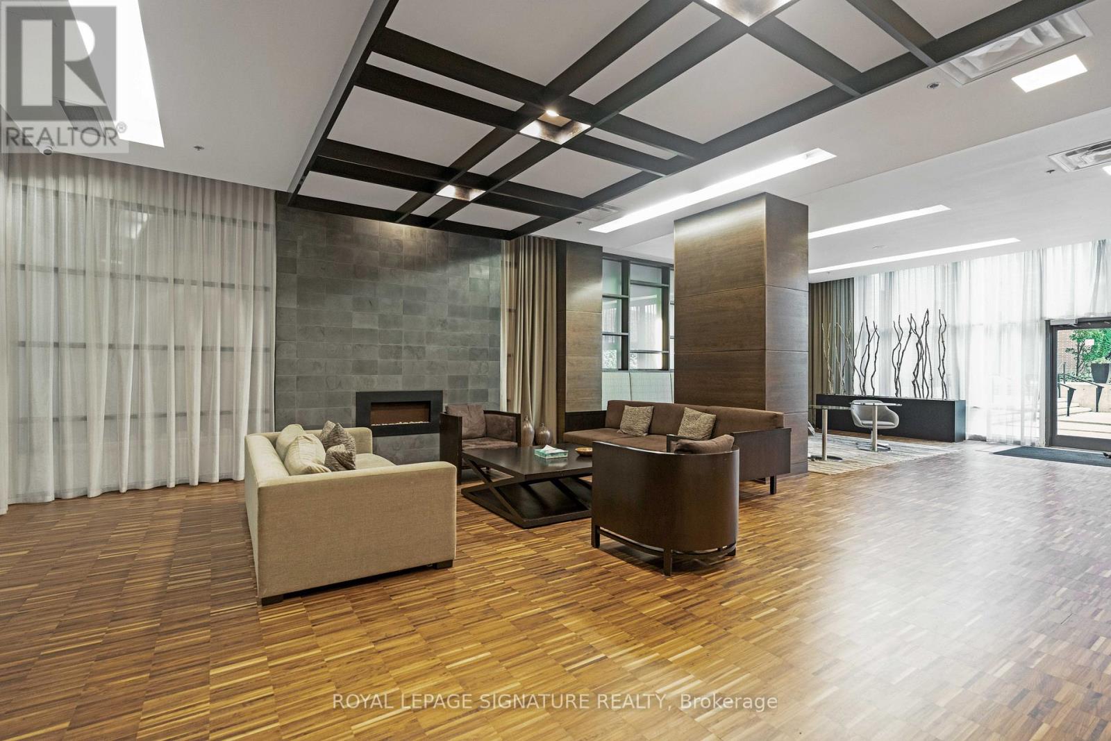 203 - 1 Hurontario Street, Mississauga, Ontario  L5G 0A3 - Photo 42 - W12477771