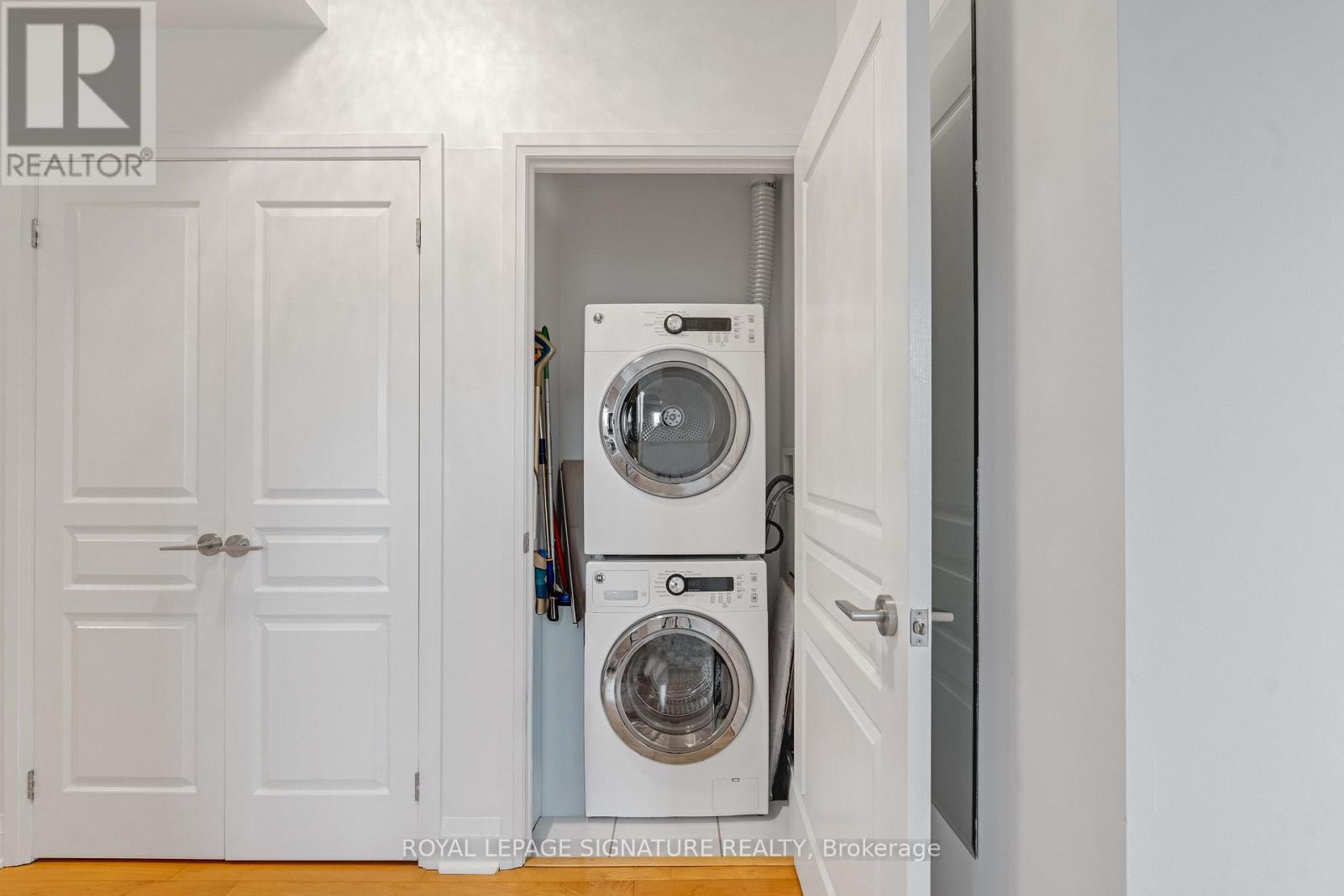 203 - 1 Hurontario Street, Mississauga, Ontario  L5G 0A3 - Photo 25 - W12477771