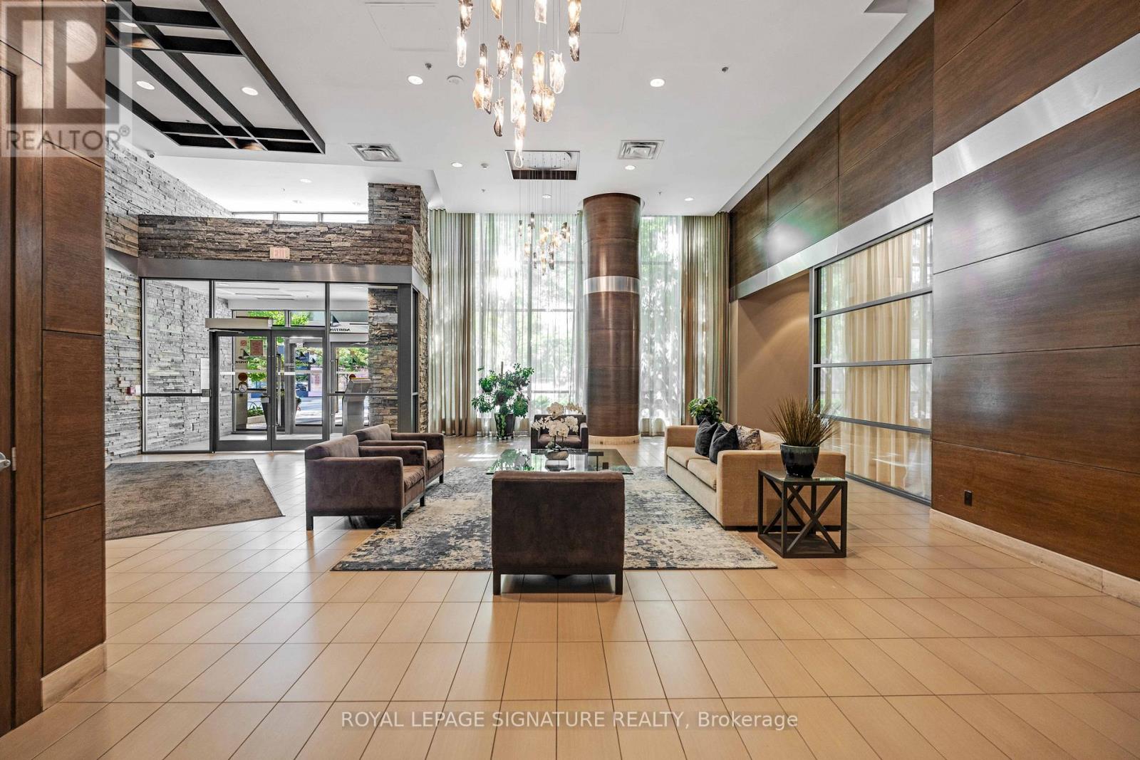 203 - 1 Hurontario Street, Mississauga, Ontario  L5G 0A3 - Photo 39 - W12477771