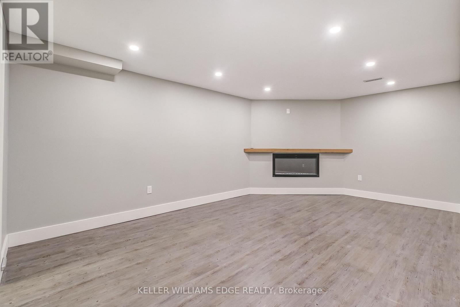 2 - 672 Castleguard Crescent, Burlington, Ontario  L7N 2W6 - Photo 14 - W12488246