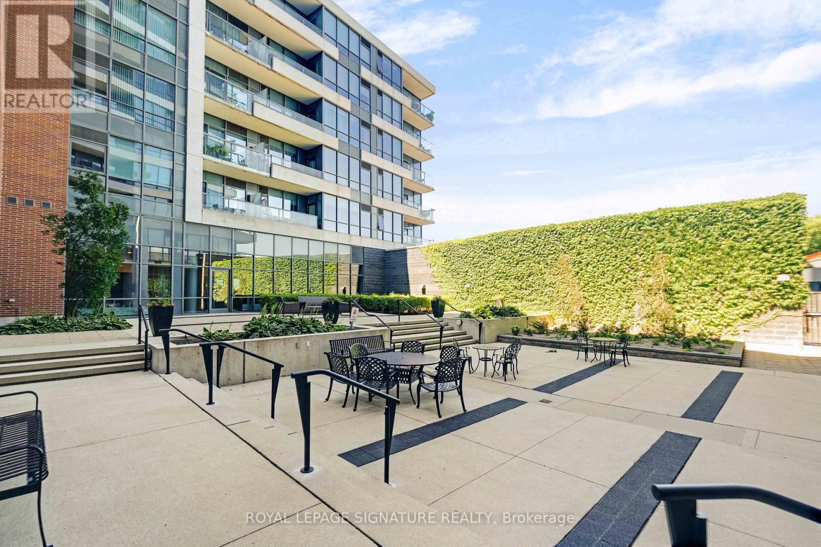 203 - 1 Hurontario Street, Mississauga, Ontario  L5G 0A3 - Photo 32 - W12477771