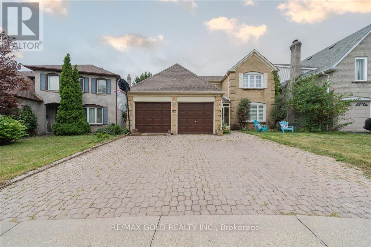 92 JAFFA DRIVE, Brampton, Ontario