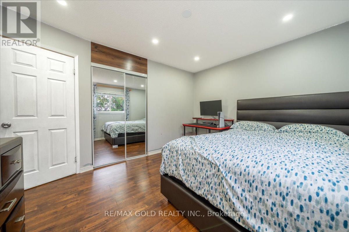 92 Jaffa Drive, Brampton, Ontario  L6S 4C6 - Photo 35 - W12538290