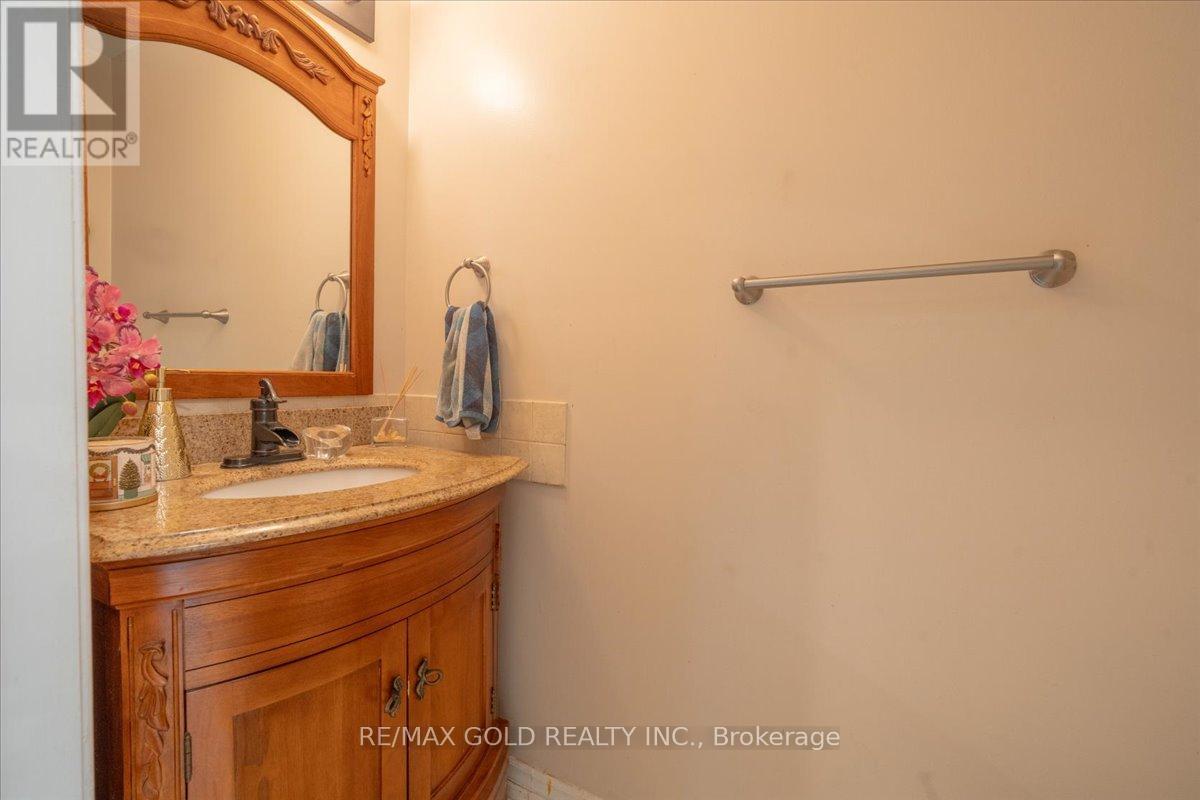 92 Jaffa Drive, Brampton, Ontario  L6S 4C6 - Photo 41 - W12538290