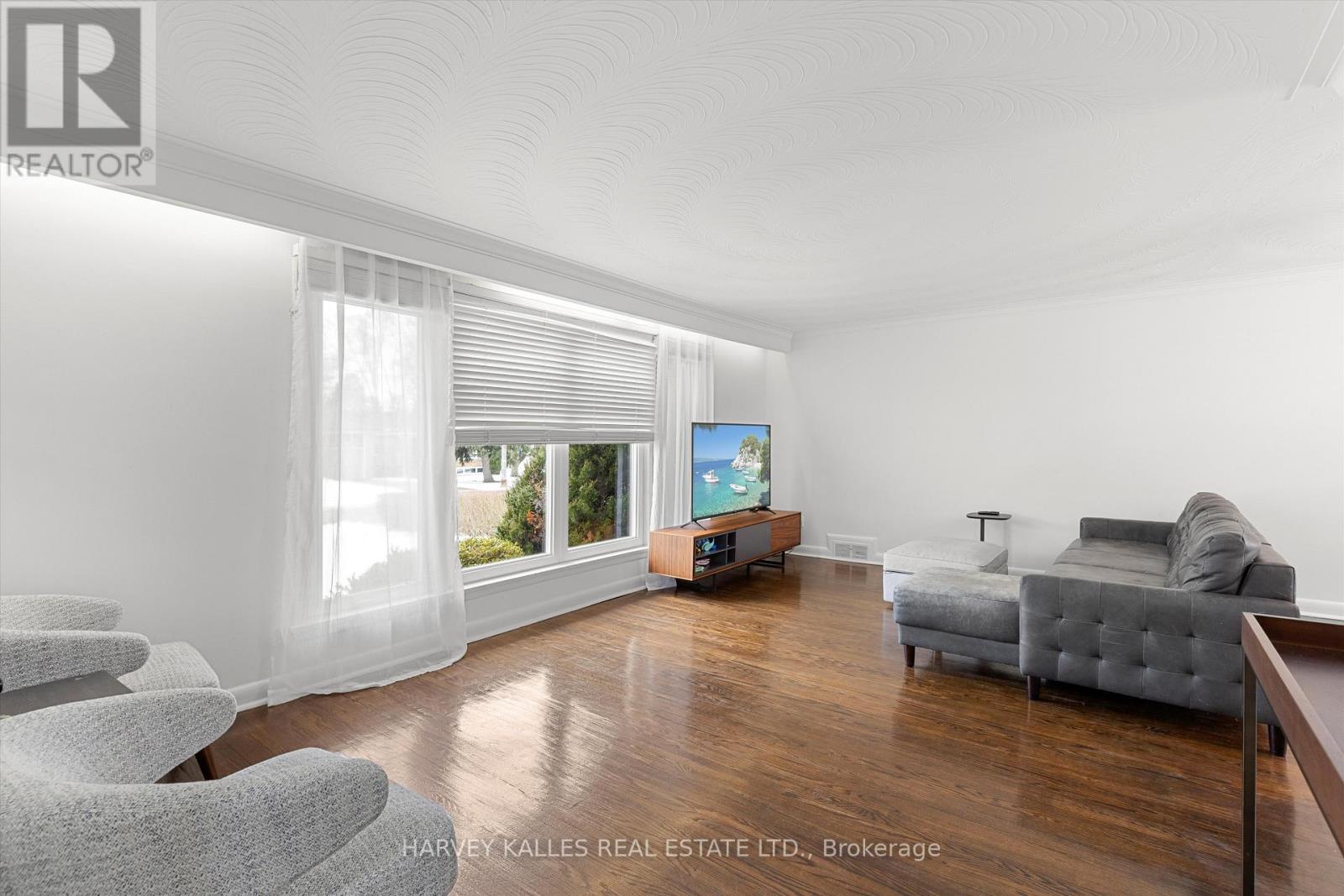 118 Palm Drive, Toronto, Ontario  M3H 2C4 - Photo 3 - C12653448