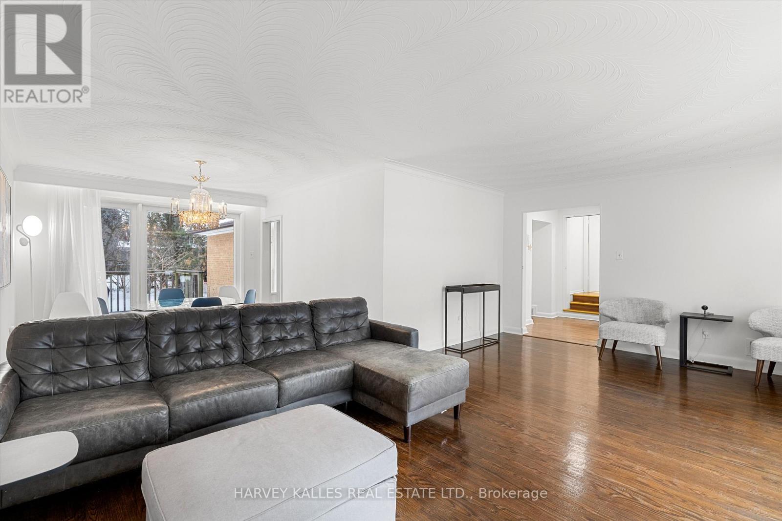 118 Palm Drive, Toronto, Ontario  M3H 2C4 - Photo 4 - C12653448