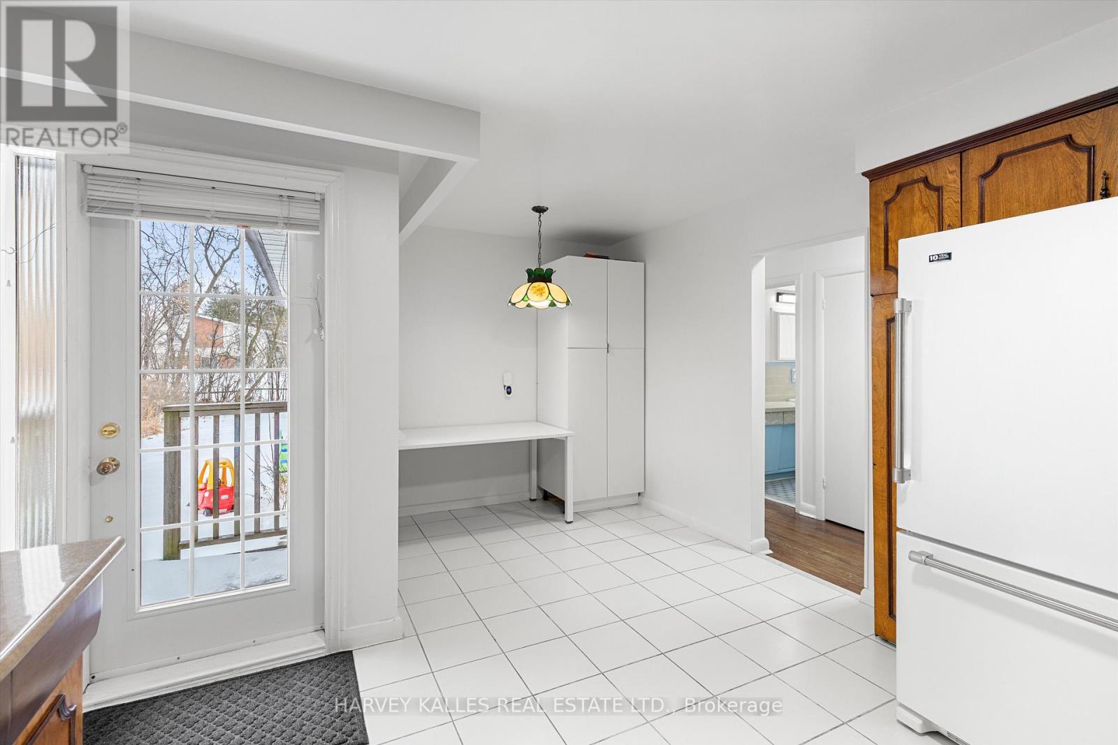 118 Palm Drive, Toronto, Ontario  M3H 2C4 - Photo 5 - C12653448