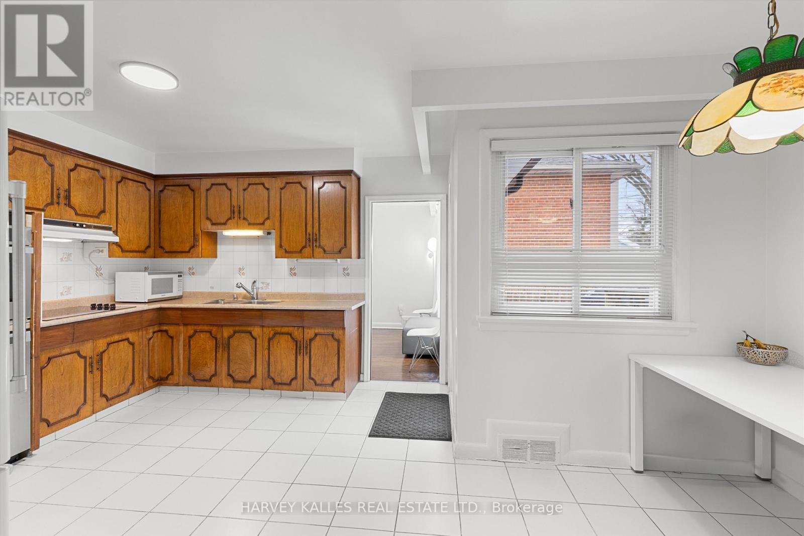 118 Palm Drive, Toronto, Ontario  M3H 2C4 - Photo 6 - C12653448