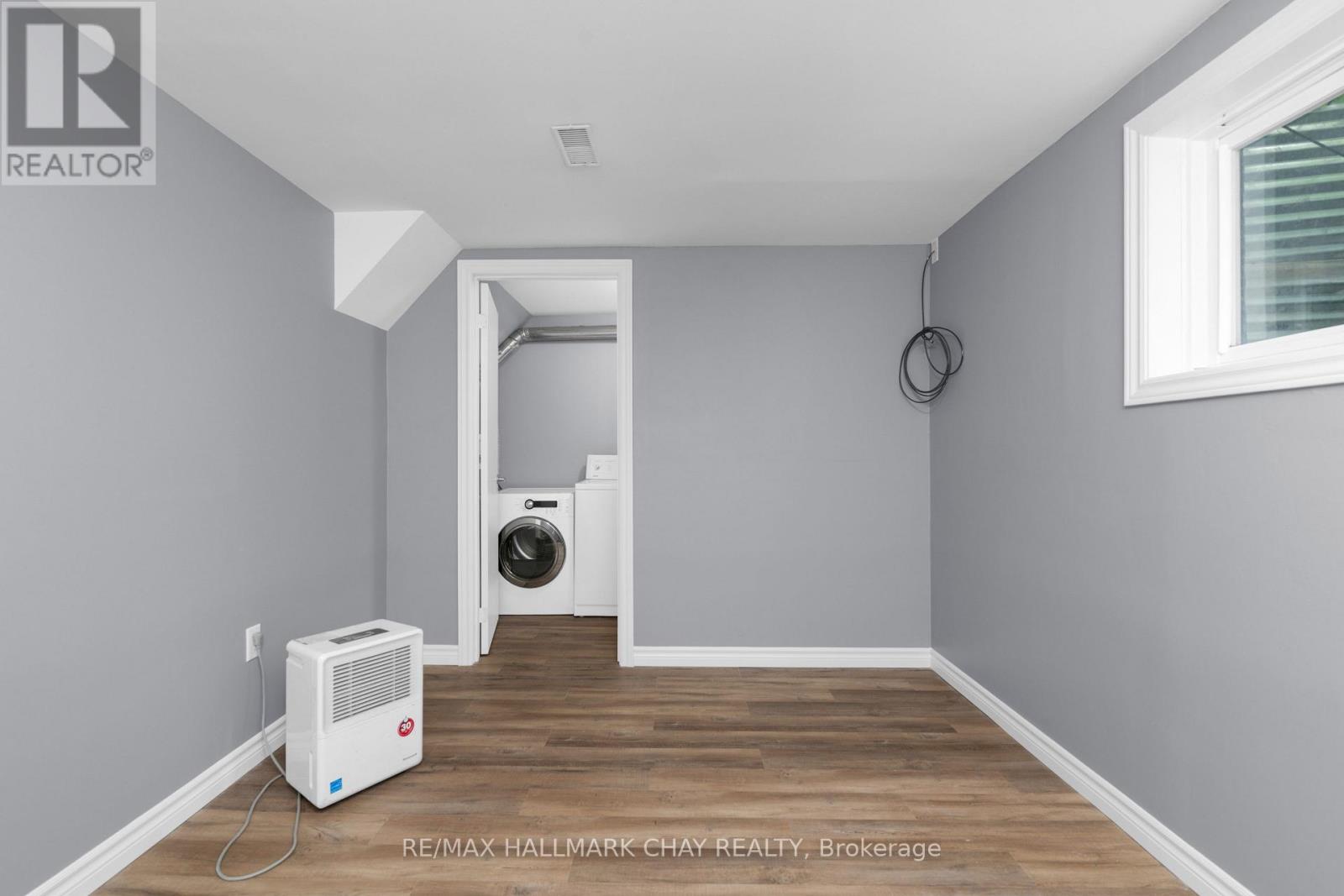 61 Corbett Drive, Barrie, Ontario  L4M 5V6 - Photo 15 - S12653458