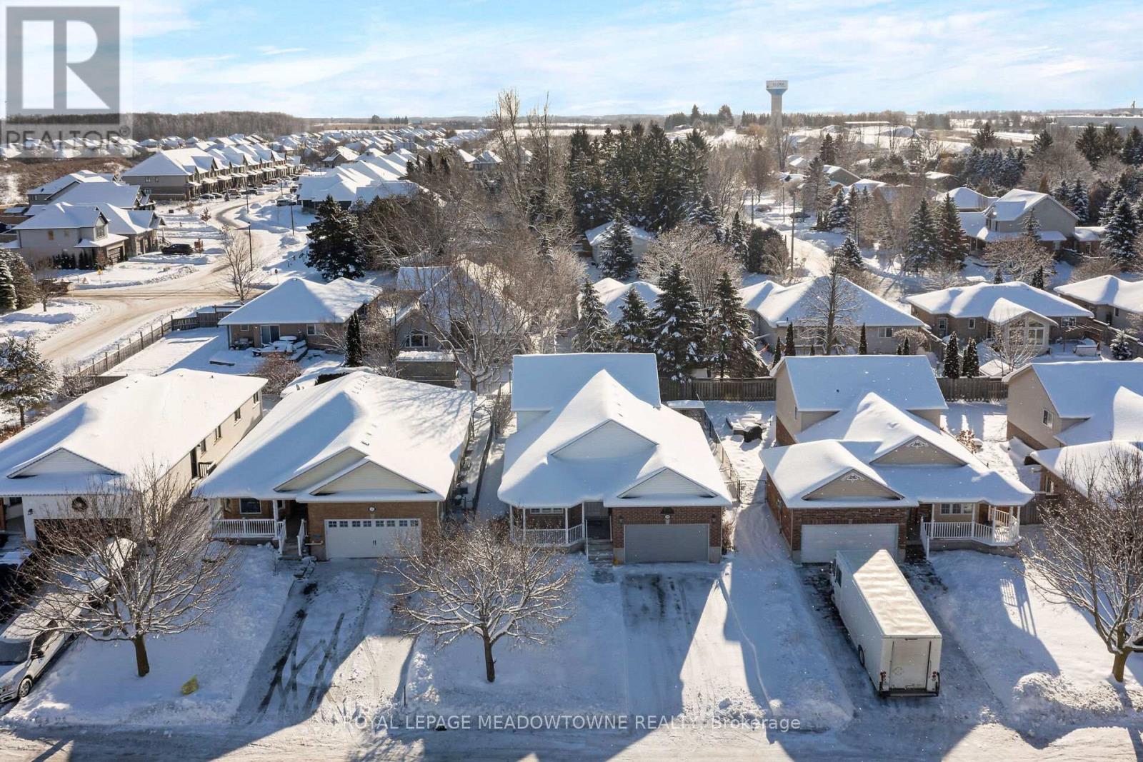 48 DICKINSON COURT, Centre Wellington, Ontario