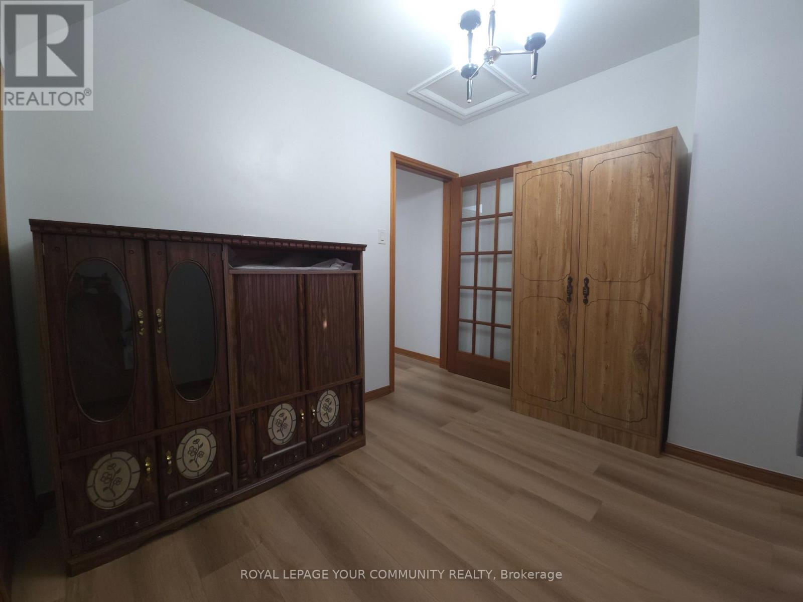 5 Rideau Avenue, Toronto, Ontario  M6K 1S1 - Photo 12 - W12653454