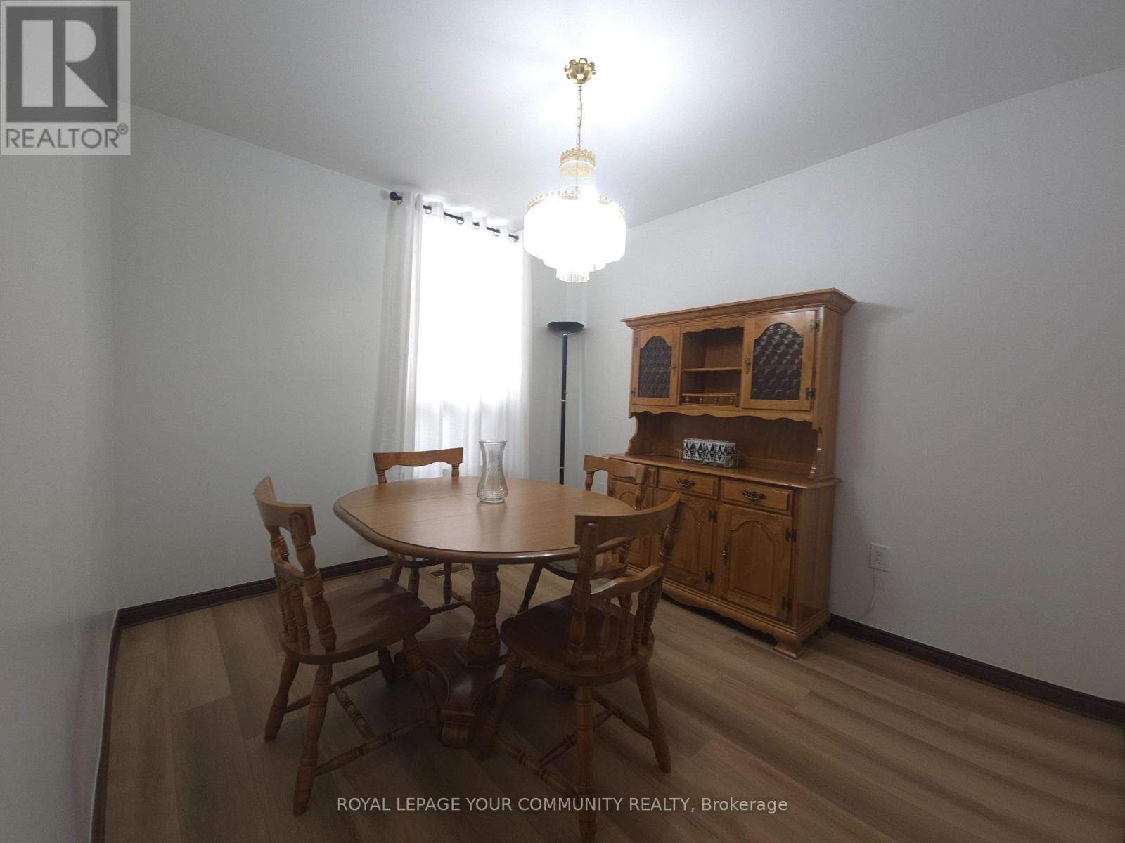 5 Rideau Avenue, Toronto, Ontario  M6K 1S1 - Photo 5 - W12653454