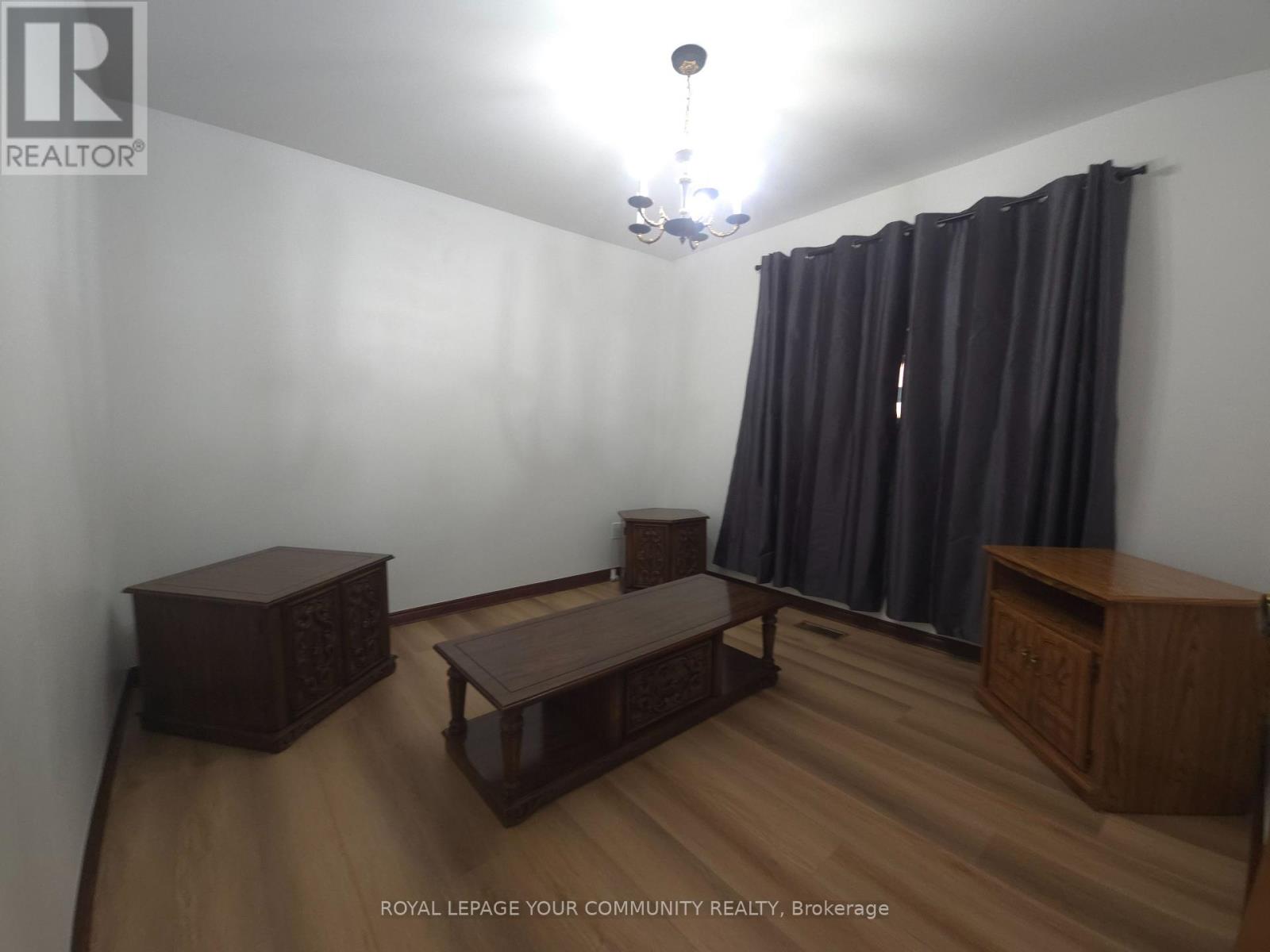 5 Rideau Avenue, Toronto, Ontario  M6K 1S1 - Photo 6 - W12653454