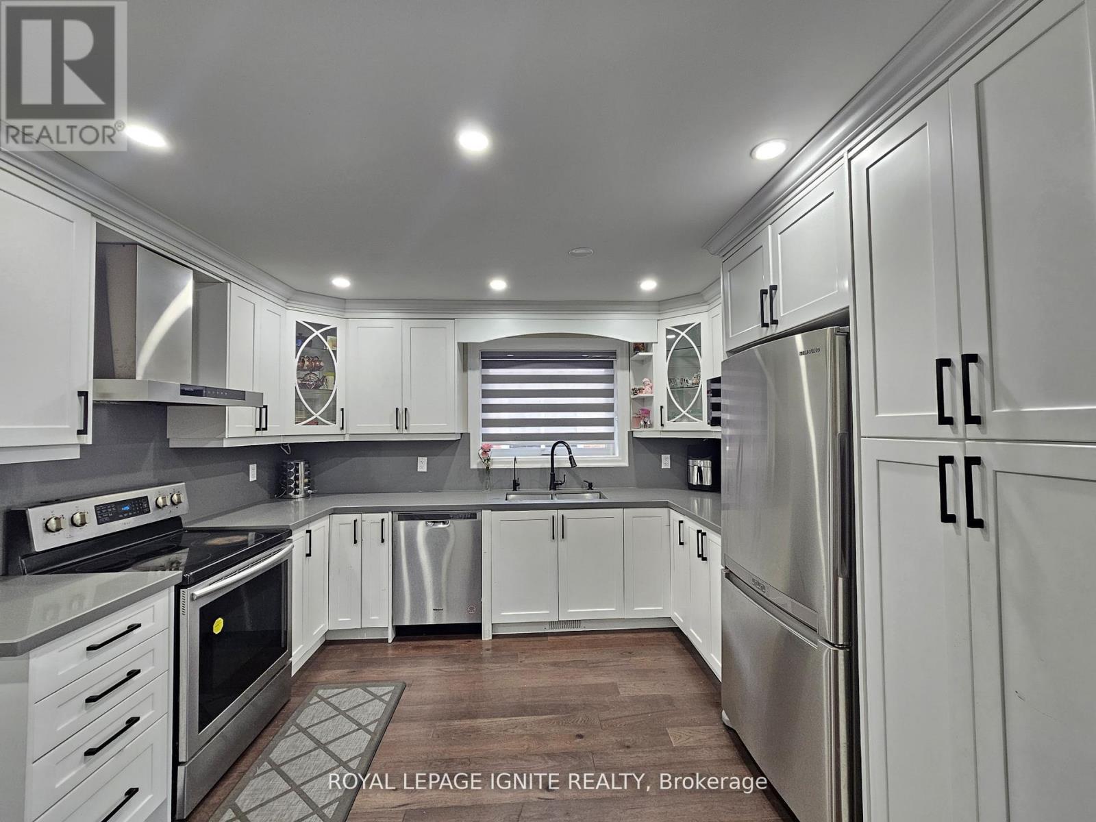 208 Plunkett Road, Toronto, Ontario  M9L 2J6 - Photo 7 - W12653478