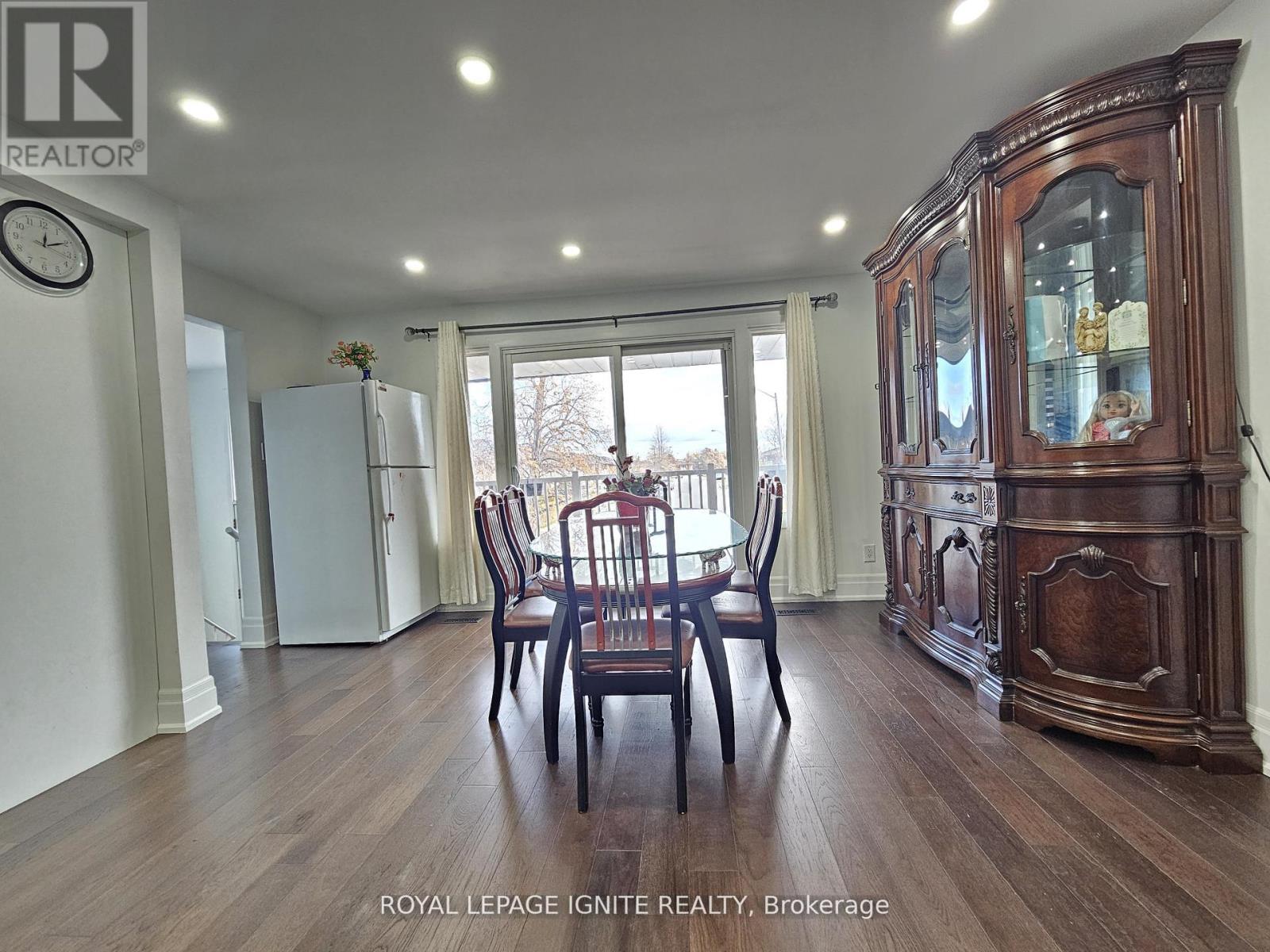 208 Plunkett Road, Toronto, Ontario  M9L 2J6 - Photo 9 - W12653478