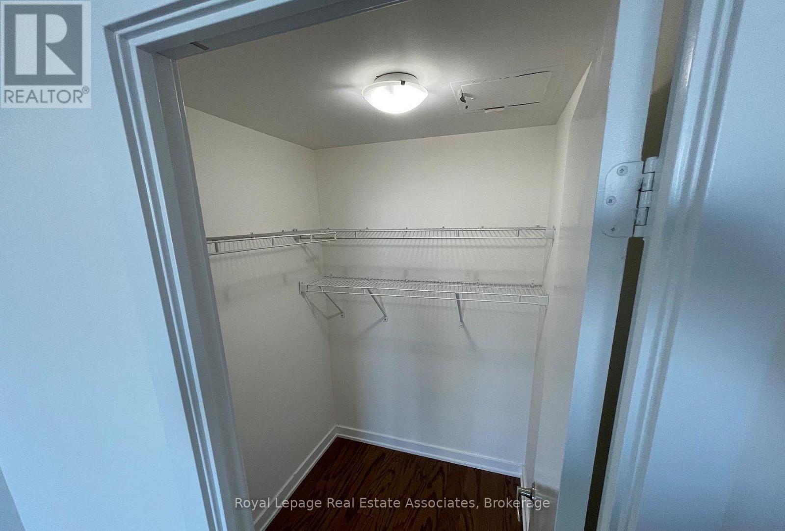 4403 - 4070 Confederation Parkway, Mississauga, Ontario  L5B 0E9 - Photo 10 - W12653484