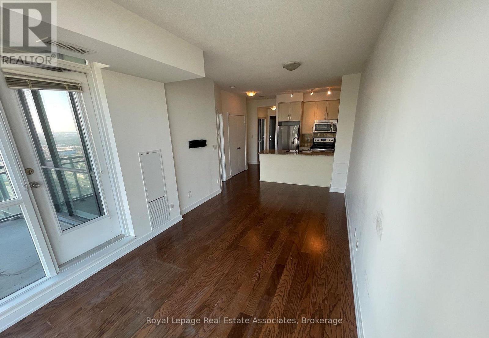 4403 - 4070 Confederation Parkway, Mississauga, Ontario  L5B 0E9 - Photo 6 - W12653484