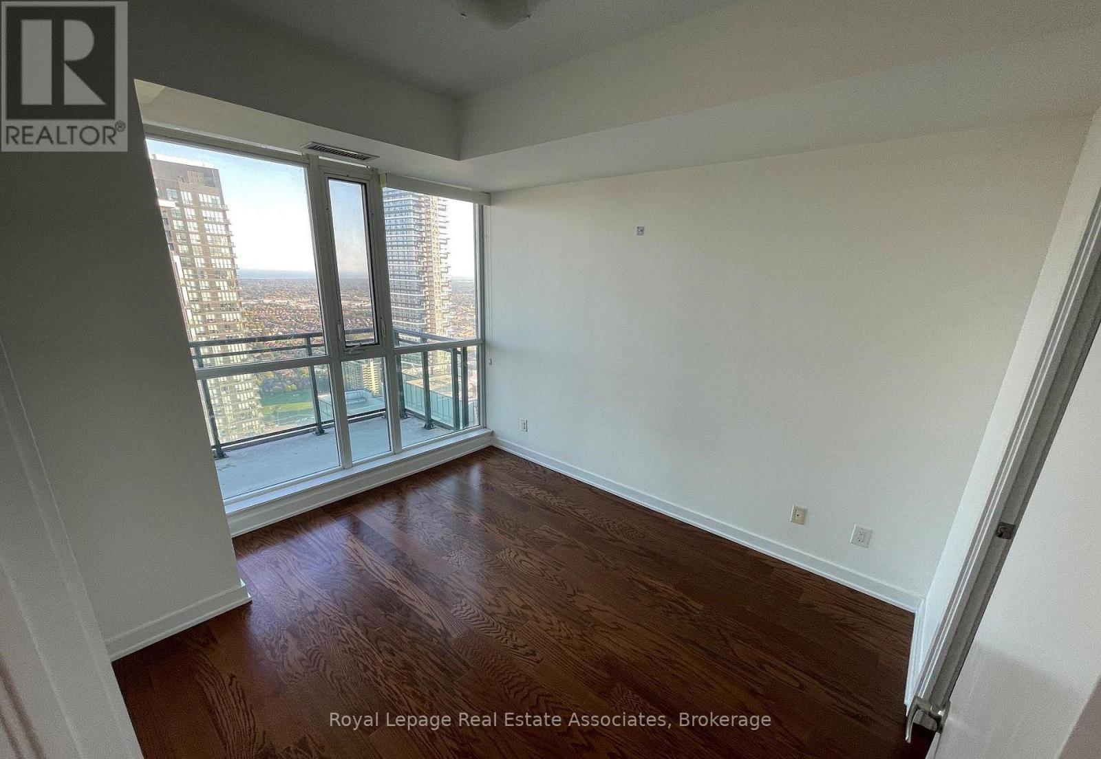 4403 - 4070 Confederation Parkway, Mississauga, Ontario  L5B 0E9 - Photo 9 - W12653484