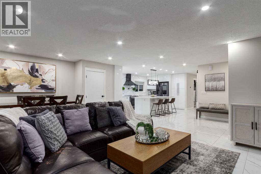 5 Sydney Drive Sw, Calgary, Alberta  T2W 0S7 - Photo 13 - A2269400