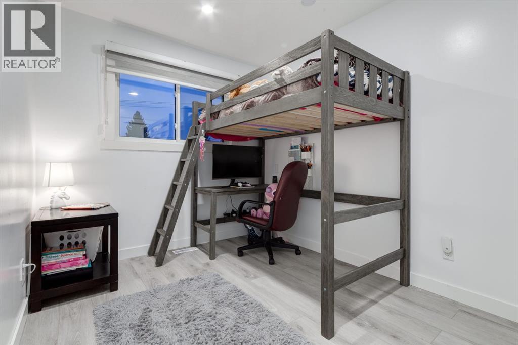 5 Sydney Drive Sw, Calgary, Alberta  T2W 0S7 - Photo 19 - A2269400