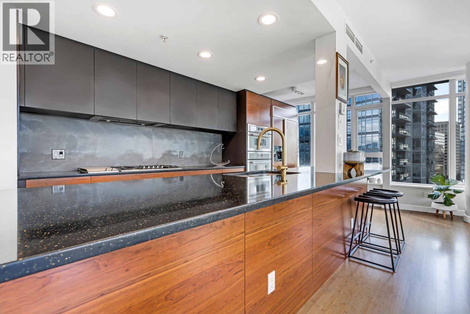 1804 1233 W Cordova Street, Vancouver, British Columbia  V6C 3R1 - Photo 3 - R3075172