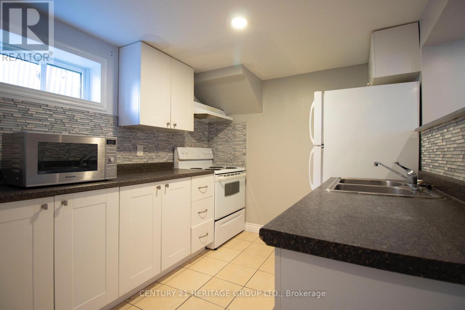 144 Cherrywood Drive, Newmarket, Ontario  L3Y 2X7 - Photo 14 - N12653510