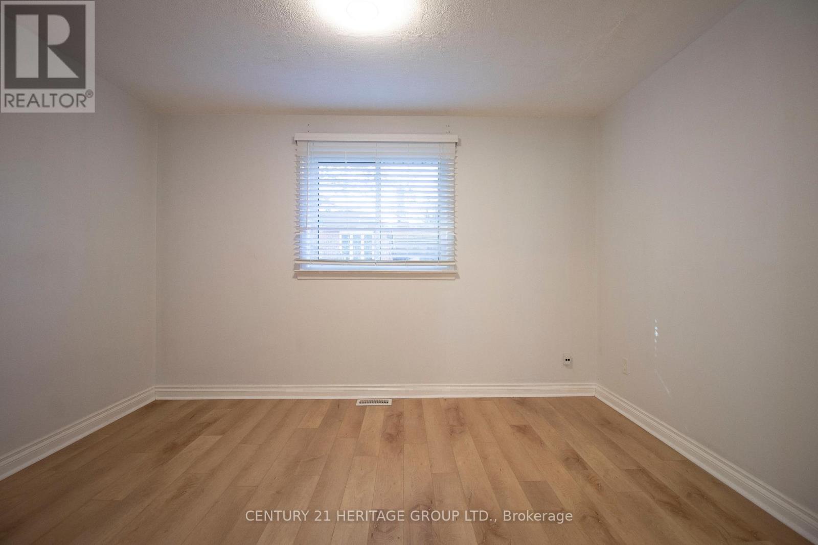 144 Cherrywood Drive, Newmarket, Ontario  L3Y 2X7 - Photo 7 - N12653510