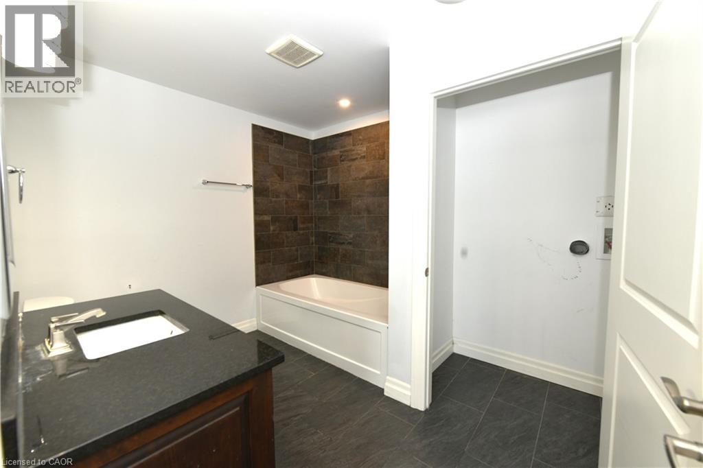 13 Forbes Crescent, Listowel, Ontario  N4W 0B3 - Photo 11 - 40785818