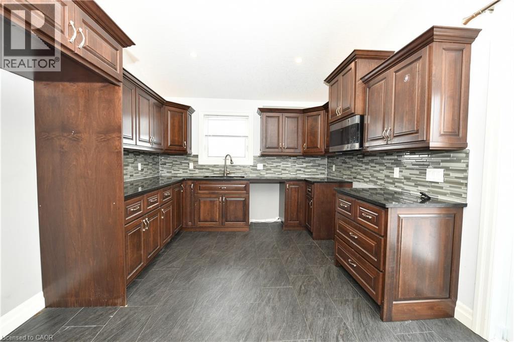 13 Forbes Crescent, Listowel, Ontario  N4W 0B3 - Photo 3 - 40785818