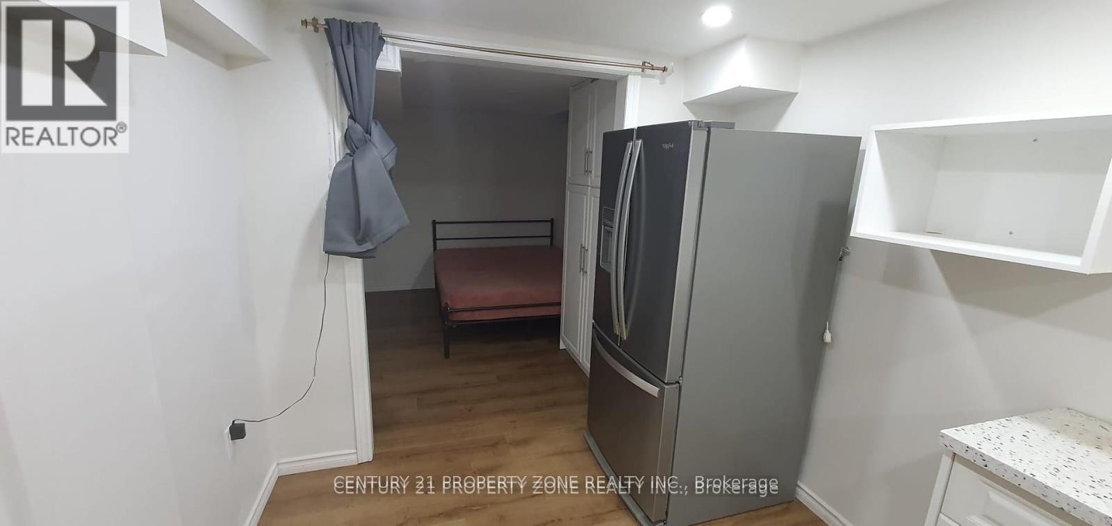 Bsmt - 68 Hoskins Square, Brampton, Ontario  L6S 2N6 - Photo 3 - W12653506