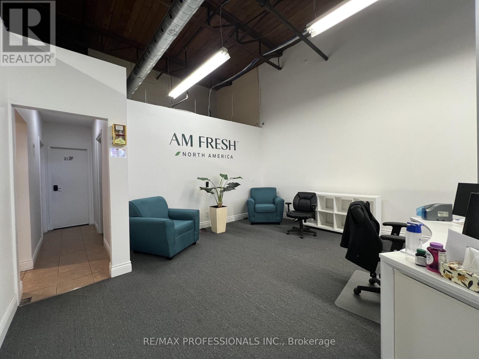 130 North Queen Street, Toronto, Ontario  M8Z 2E4 - Photo 12 - W12653516