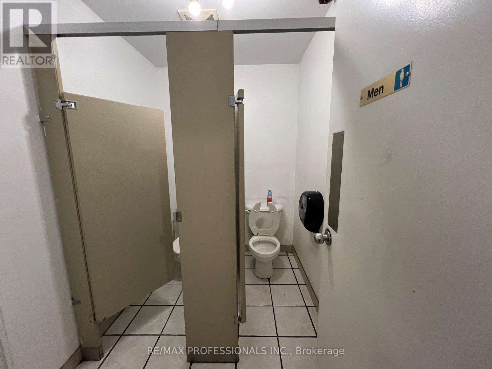 130 North Queen Street, Toronto, Ontario  M8Z 2E4 - Photo 18 - W12653516