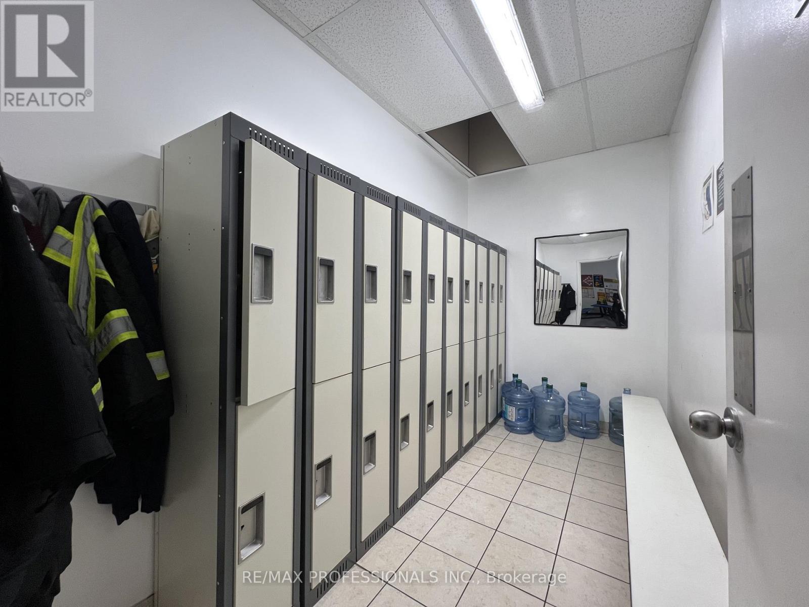 130 North Queen Street, Toronto, Ontario  M8Z 2E4 - Photo 21 - W12653516