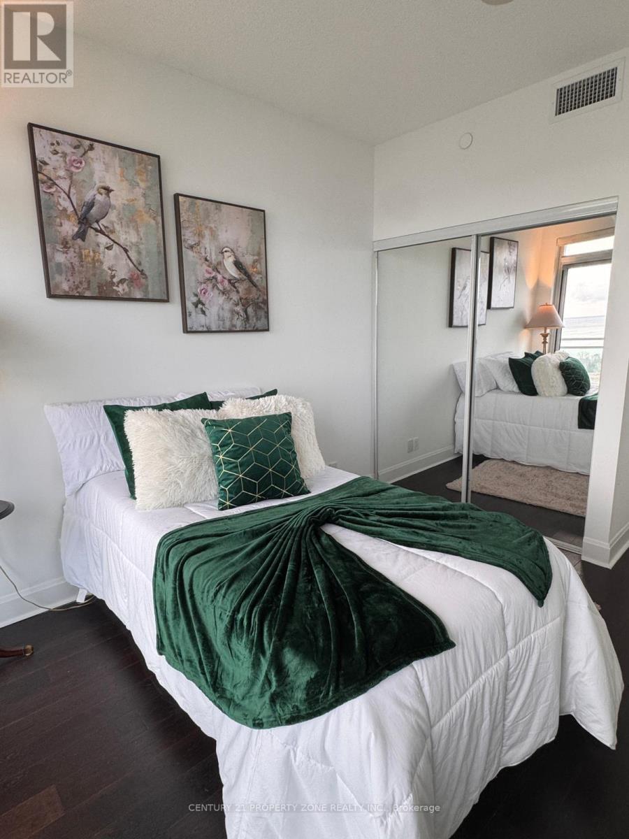 1310 - 33 Shore Breeze Drive, Toronto, Ontario  M8V 0G1 - Photo 11 - W12637086