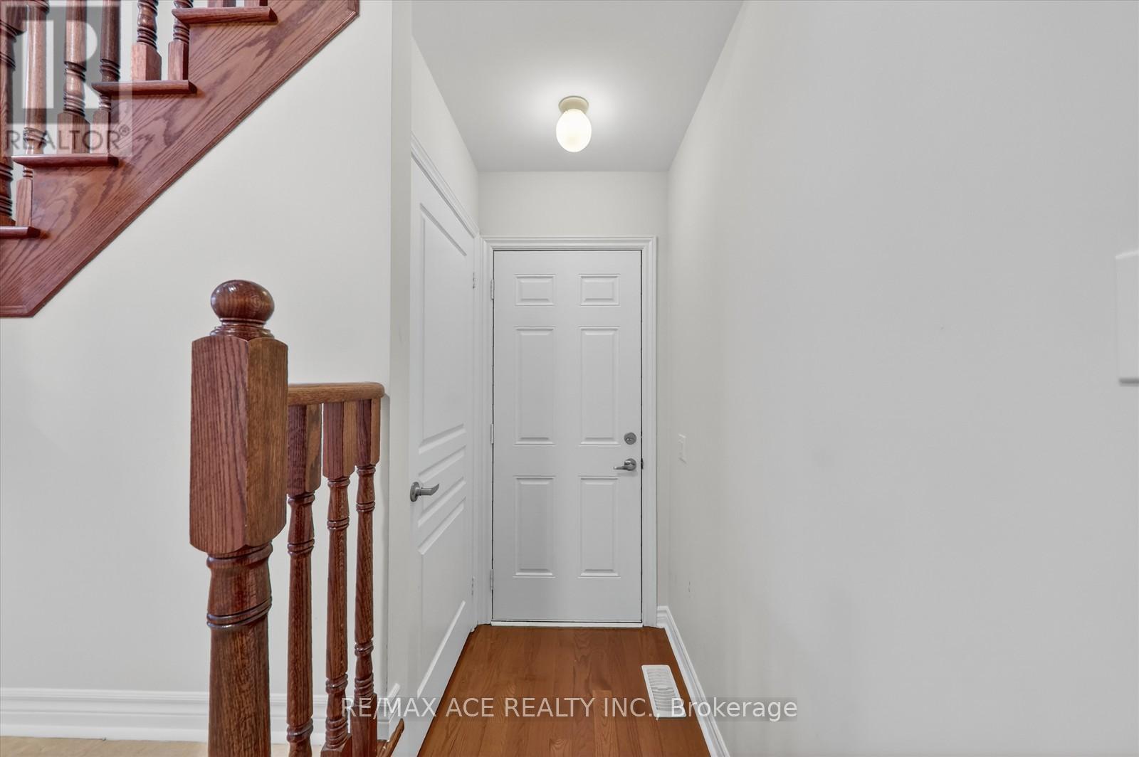 26 Newhouse Boulevard, Caledon, Ontario  L7C 4A1 - Photo 19 - W12653260