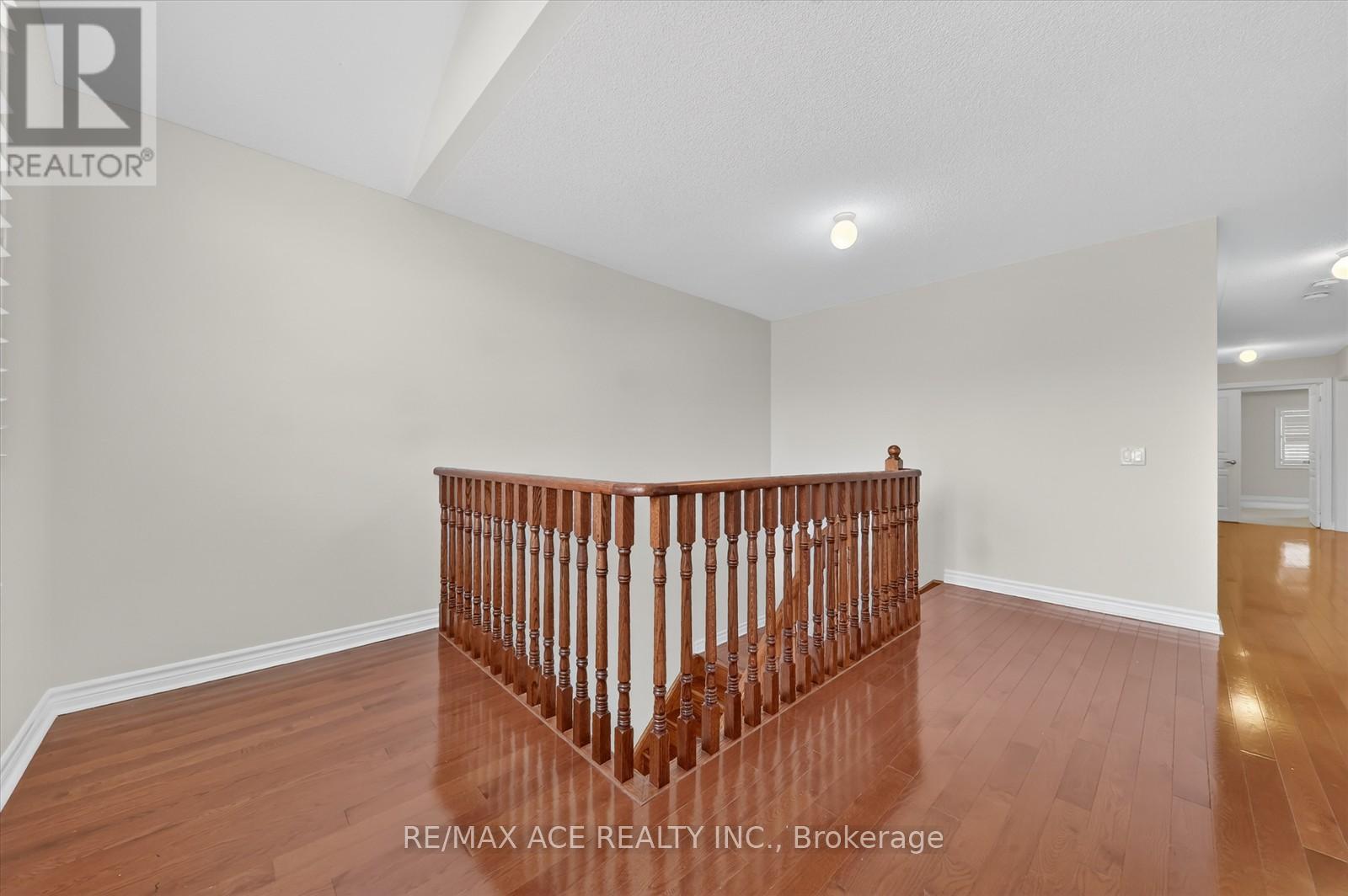 26 Newhouse Boulevard, Caledon, Ontario  L7C 4A1 - Photo 22 - W12653260