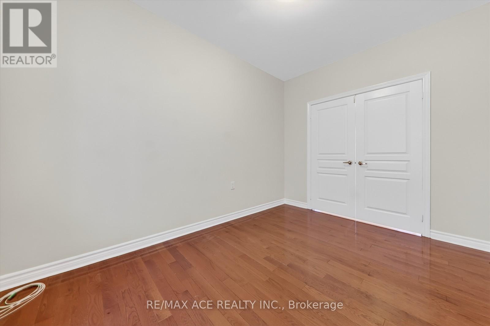 26 Newhouse Boulevard, Caledon, Ontario  L7C 4A1 - Photo 16 - W12653260