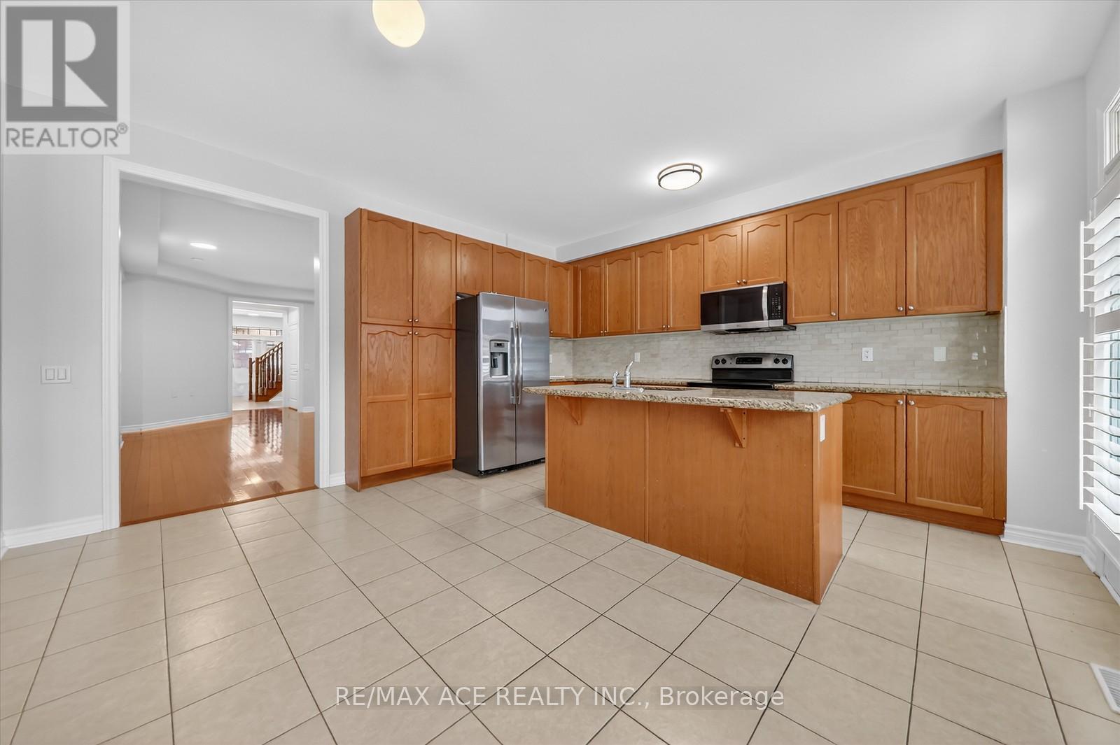 26 Newhouse Boulevard, Caledon, Ontario  L7C 4A1 - Photo 9 - W12653260