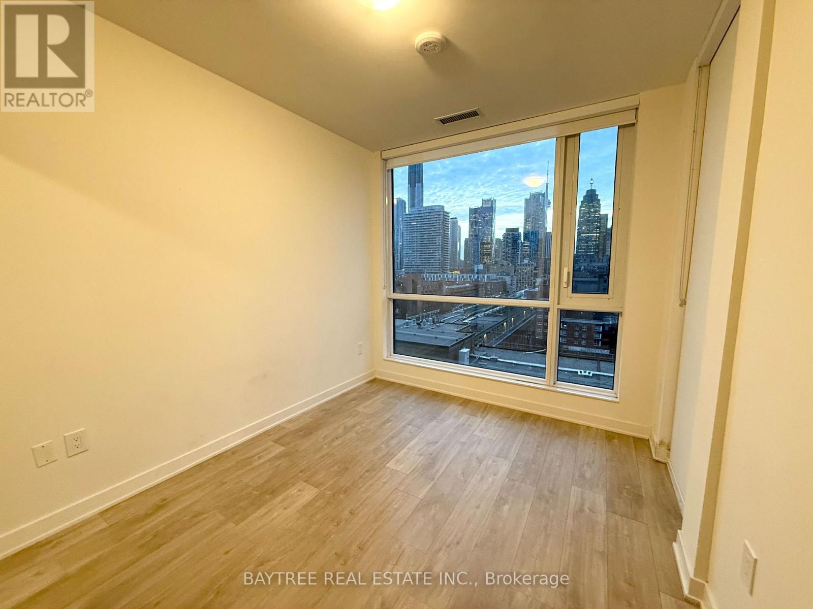 1053 - 121 Lower Sherbourne Street, Toronto, Ontario  M5A 0W8 - Photo 11 - C12653536