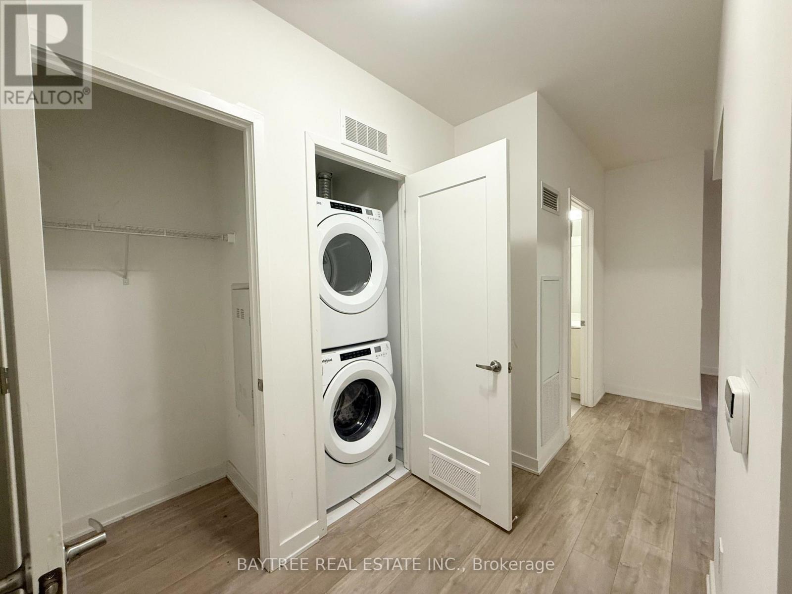 1053 - 121 Lower Sherbourne Street, Toronto, Ontario  M5A 0W8 - Photo 4 - C12653536